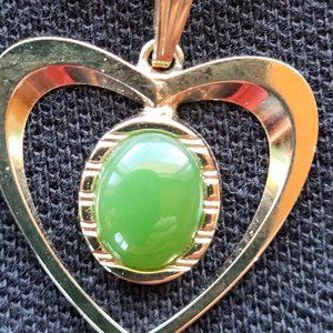 (Vintage) Fashion Jewelry necklace with pendent heart.